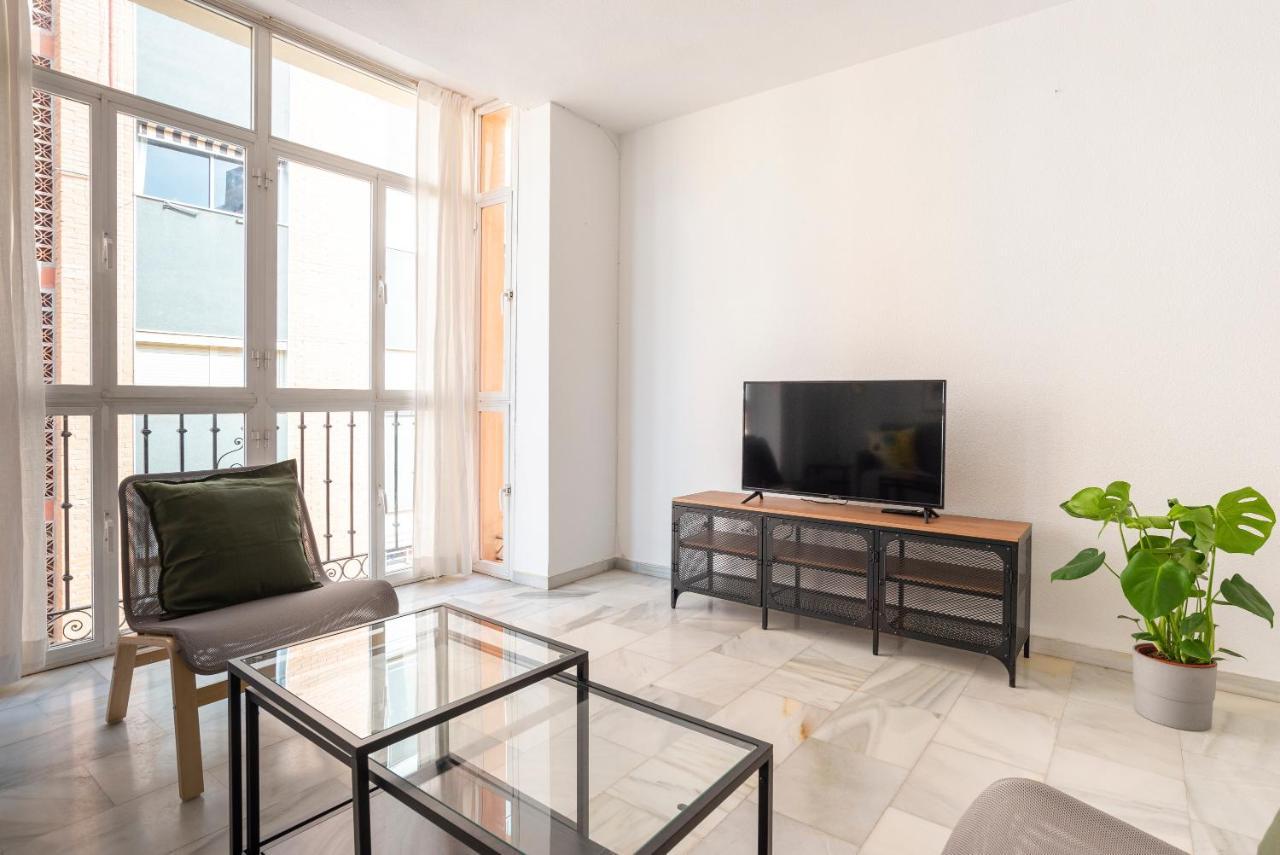 Lu&Cia Central Station 2 Parking Free Apartment Malaga Luaran gambar