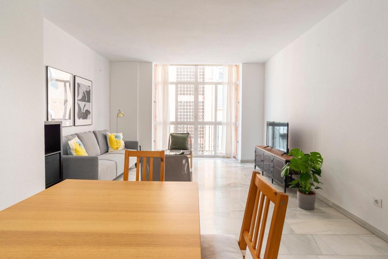 Lu&Cia Central Station 2 Parking Free Apartment Malaga Luaran gambar