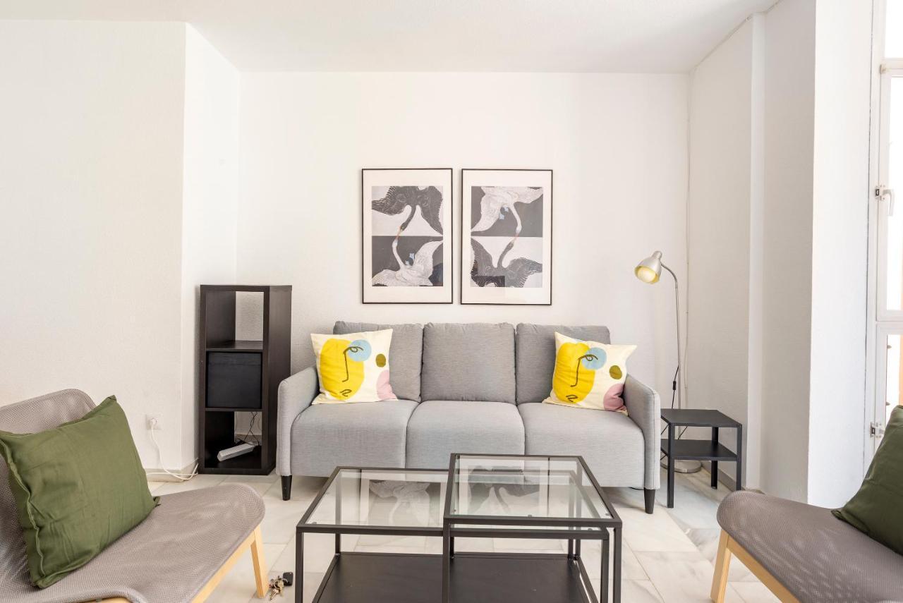 Lu&Cia Central Station 2 Parking Free Apartment Malaga Luaran gambar