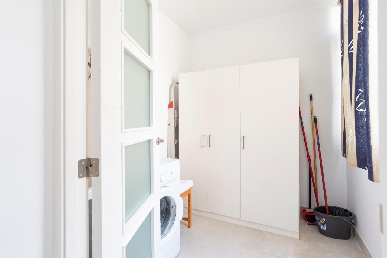 Lu&Cia Central Station 2 Parking Free Apartment Malaga Luaran gambar